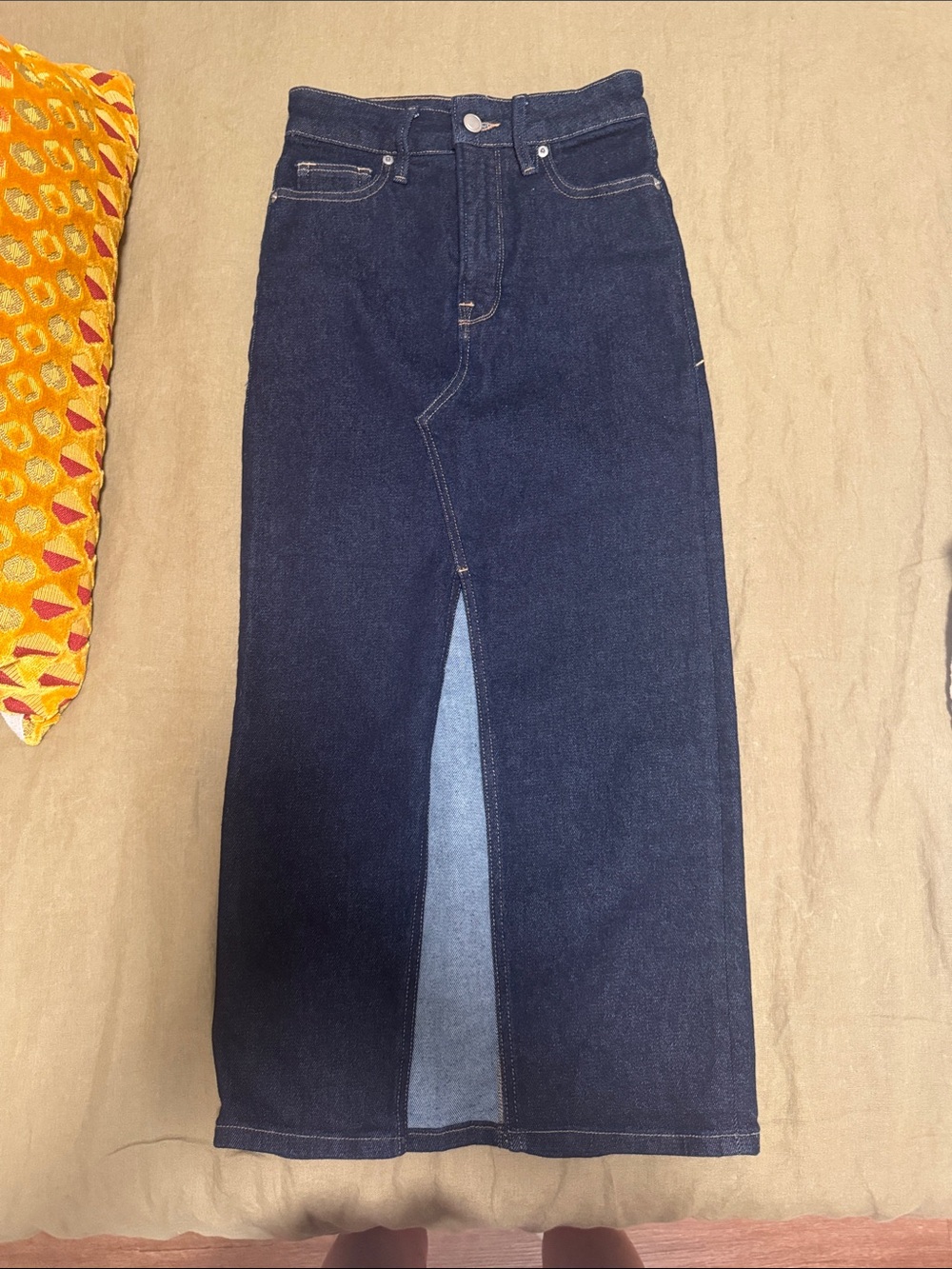 Good American Slit Front Denim Midi Skirt – Indigo 716 – Size 00/24